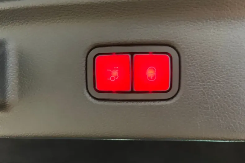 Mercedes-Benz S 580 (Clasa S) din 2024 cu 23.458 km - oferta MER199803 - foto 17