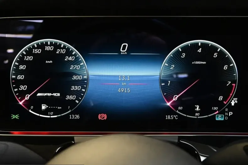 Mercedes-Benz AMG GT (Clasa GT) din 2025 cu 4.989 km - oferta MER199838 - foto 18