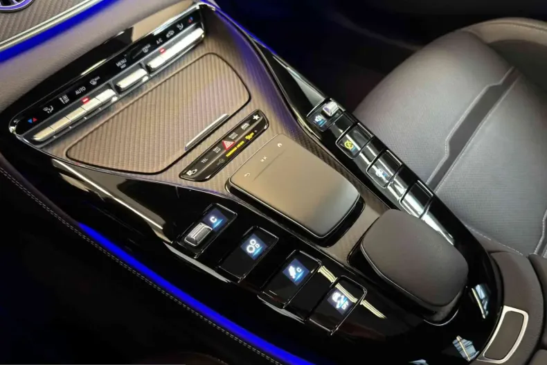 Mercedes-Benz AMG GT (Clasa GT) din 2024 cu 7.900 km - oferta MER199839 - foto 17