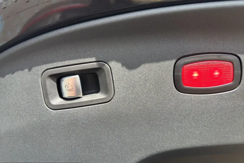 Mercedes-Benz AMG GT (Clasa GT) din 2024 cu 18.488 km - oferta MER199841 - foto 17