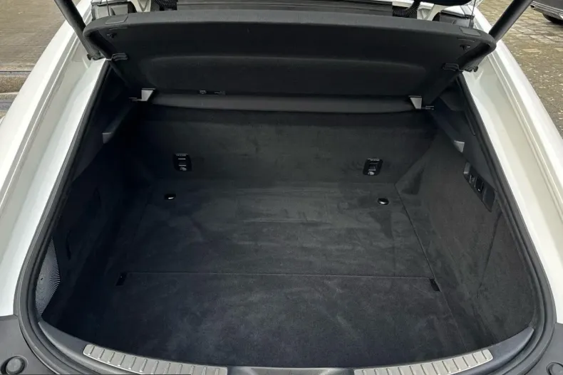 Mercedes-Benz AMG GT (Clasa GT) din 2025 cu 12.354 km - oferta MER199857 - foto 16