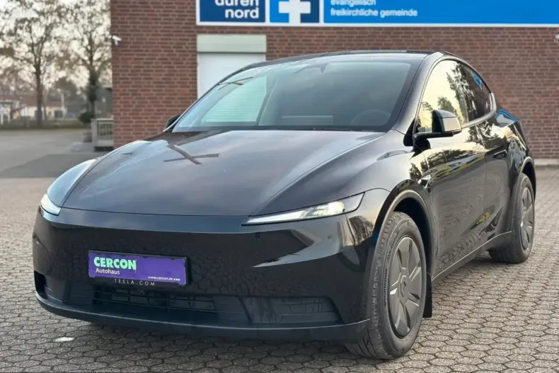 Tesla Model Y din 2025 cu 2.300 km - oferta TES199869 - foto 2