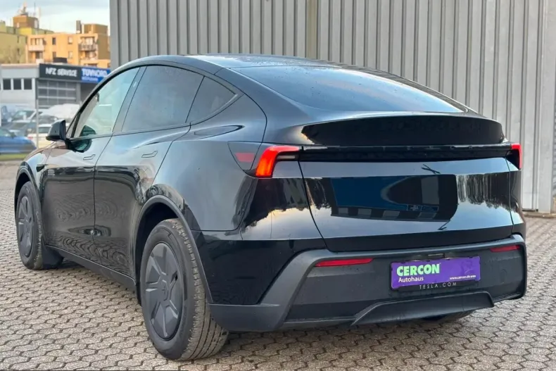 Tesla Model Y din 2025 cu 2.300 km - oferta TES199869 - foto 4