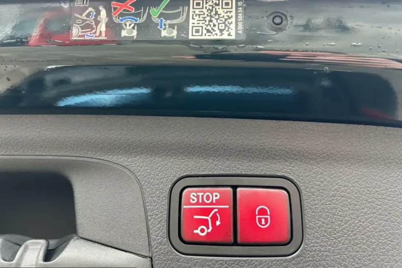 Mercedes-Benz GLE 300 (Clasa GLE) din 2024 cu 44.500 km - oferta MER199876 - foto 17