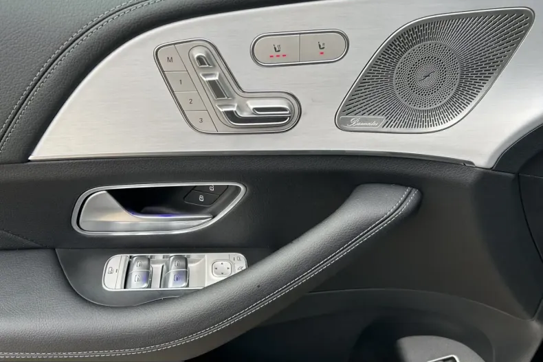 Mercedes-Benz GLE 300 (Clasa GLE) din 2024 cu 44.500 km - oferta MER199876 - foto 21