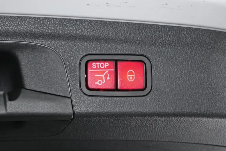 Mercedes-Benz GLE 450 (Clasa GLE) din 2024 cu 29.300 km - oferta MER199879 - foto 21