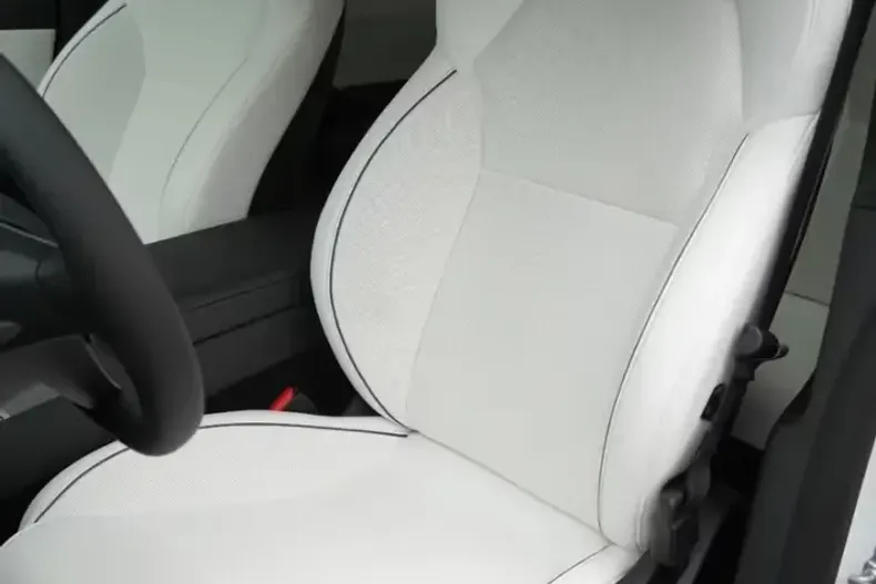 Tesla Model Y din 2026 cu 10 km - oferta TES199883 - foto 18