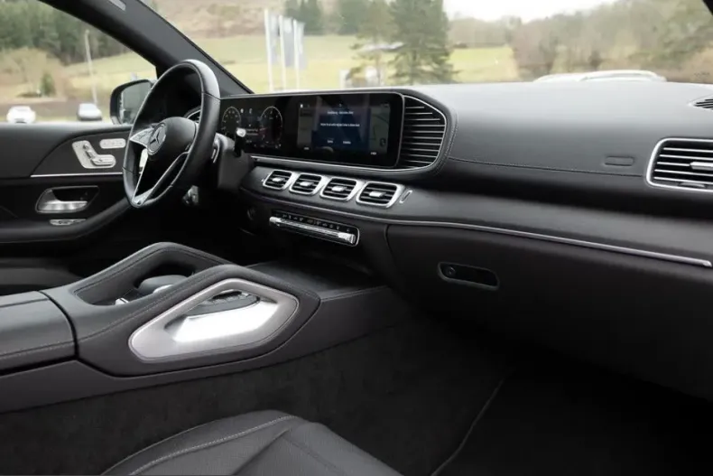 Mercedes-Benz GLE 450 (Clasa GLE) din 2024 cu 9.916 km - oferta MER199885 - foto 3