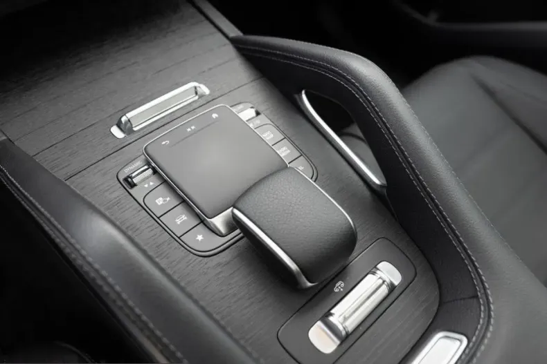 Mercedes-Benz GLE 450 (Clasa GLE) din 2024 cu 9.916 km - oferta MER199885 - foto 17