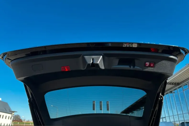 Mercedes-Benz GLE 63 AMG (Clasa GLE) din 2024 cu 58.456 km - oferta MER199894 - foto 11