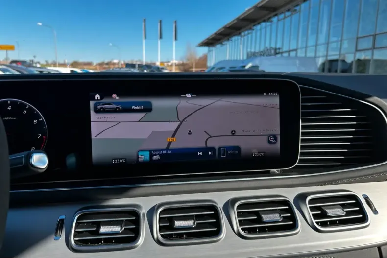 Mercedes-Benz GLE 63 AMG (Clasa GLE) din 2024 cu 58.456 km - oferta MER199894 - foto 16