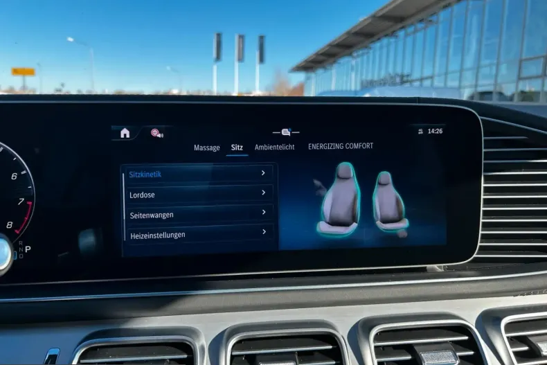 Mercedes-Benz GLE 63 AMG (Clasa GLE) din 2024 cu 58.456 km - oferta MER199894 - foto 19