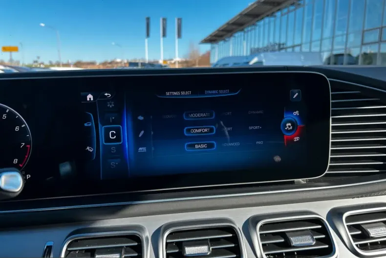 Mercedes-Benz GLE 63 AMG (Clasa GLE) din 2024 cu 58.456 km - oferta MER199894 - foto 27