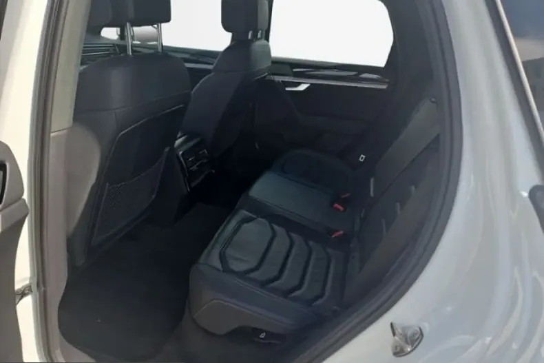 Volkswagen Touareg din 2021 cu 102.324 km - oferta VOL199905 - foto 12