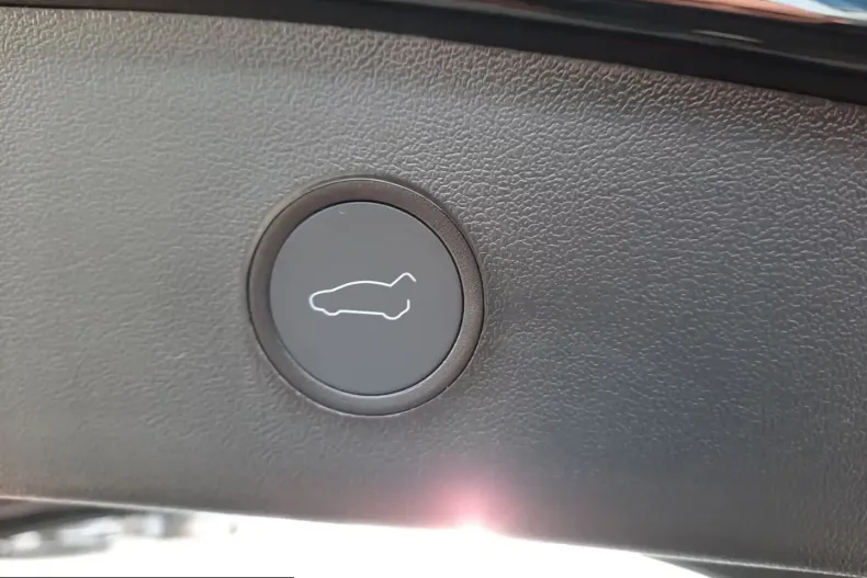 Tesla Model 3 din 2026 cu 10 km - oferta TES199906 - foto 17