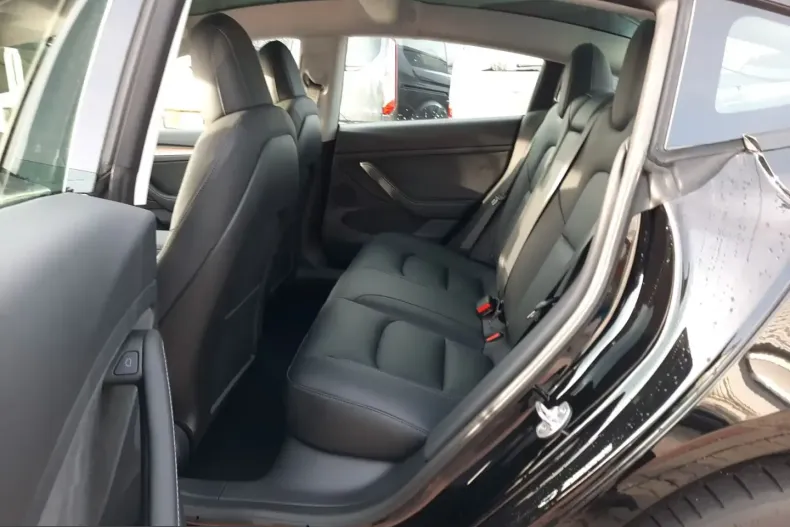 Tesla Model 3 din 2026 cu 10 km - oferta TES199906 - foto 25