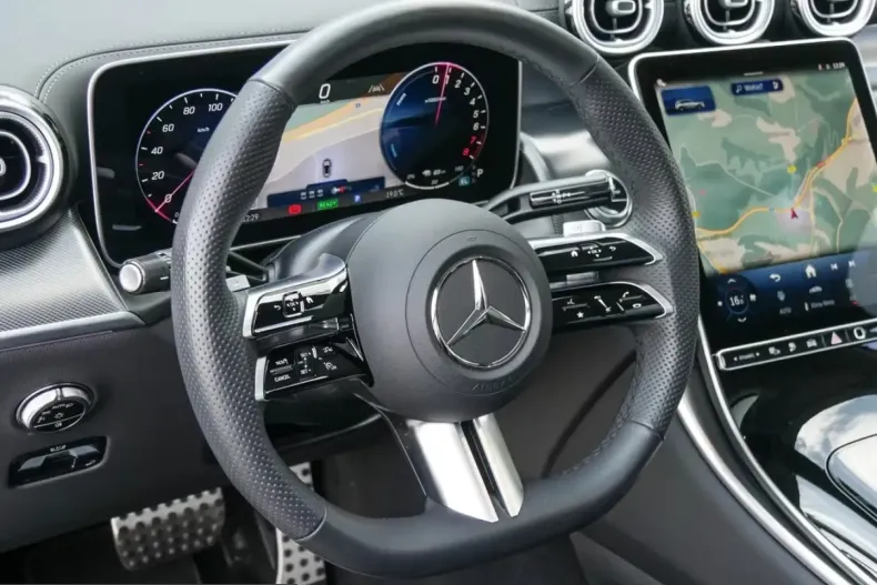 Mercedes-Benz GLC 400 (Clasa GLC) din 2025 cu 9.000 km - oferta MER199907 - foto 4