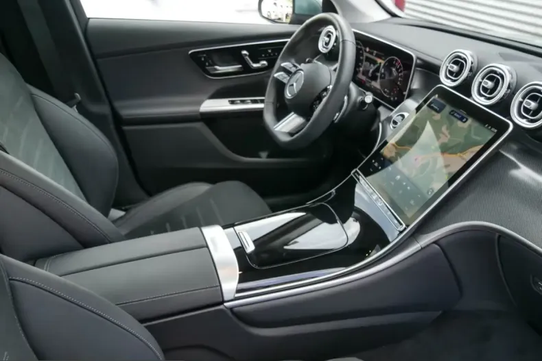 Mercedes-Benz GLC 400 (Clasa GLC) din 2025 cu 9.000 km - oferta MER199907 - foto 5