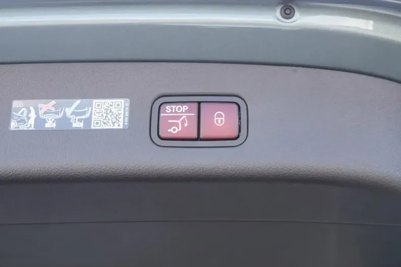 Mercedes-Benz GLC 400 (Clasa GLC) din 2025 cu 9.000 km - oferta MER199907 - foto 13