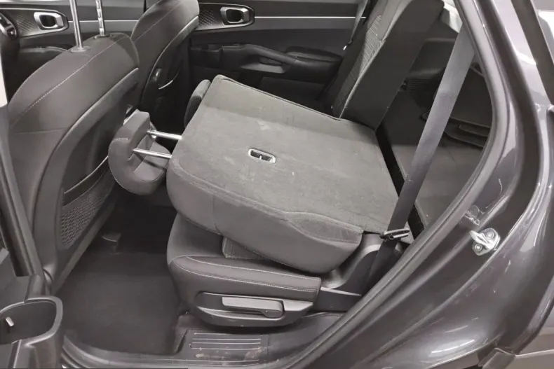 Kia Sorento din 2023 cu 62.121 km - oferta KIA199910 - foto 12