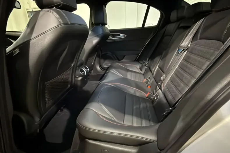 Alfa Romeo Giulia din 2023 cu 20.090 km - oferta ALF199912 - foto 7