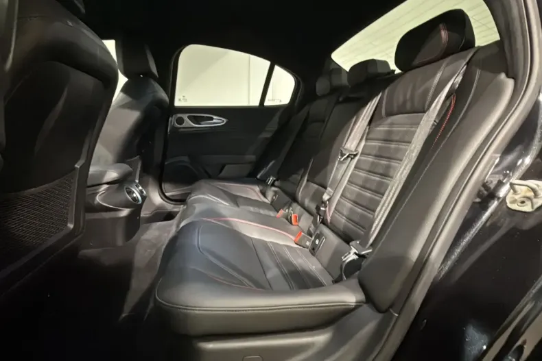 Alfa Romeo Giulia din 2023 cu 24.150 km - oferta ALF199915 - foto 7