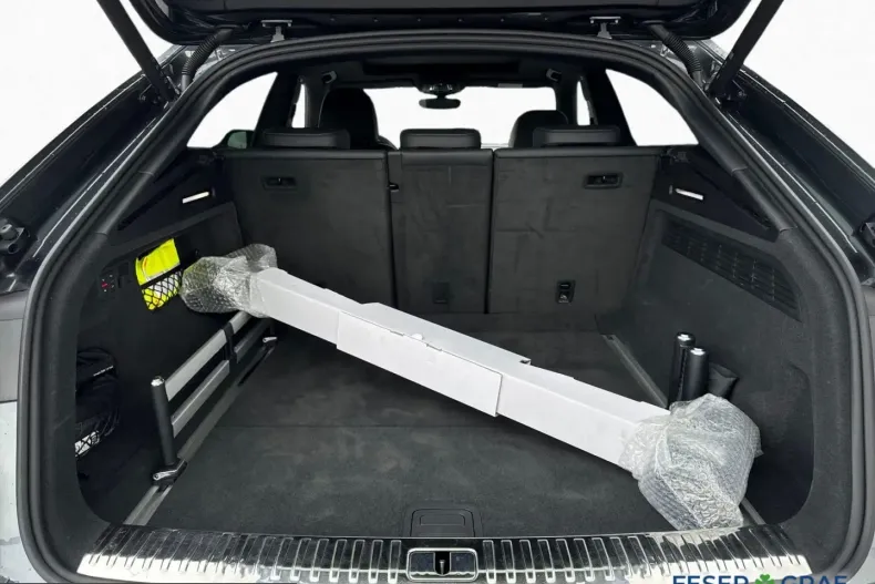 Audi Q8 din 2024 cu 19.650 km - oferta AUD199917 - foto 14