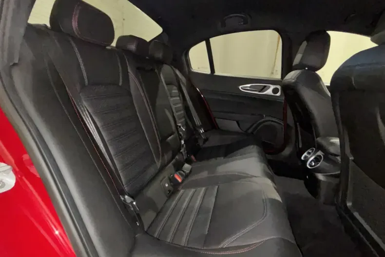 Alfa Romeo Giulia din 2023 cu 20.850 km - oferta ALF199919 - foto 11