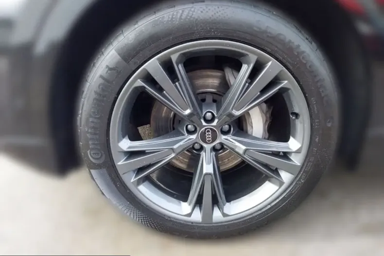 Audi Q8 din 2025 cu 29.998 km - oferta AUD199923 - foto 5