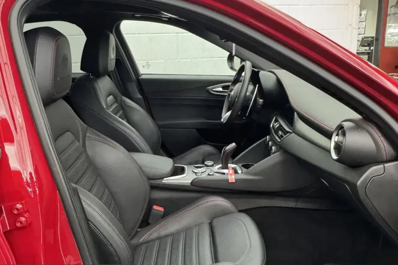 Alfa Romeo Giulia din 2023 cu 14.303 km - oferta ALF199929 - foto 12