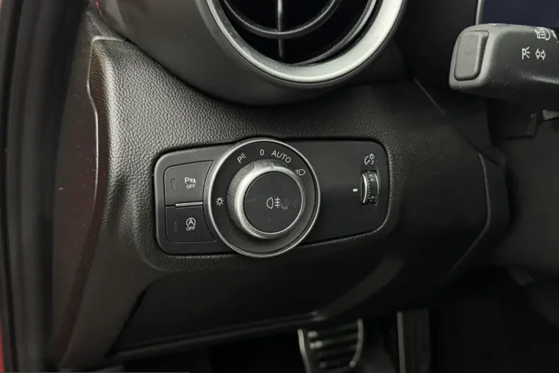 Alfa Romeo Giulia din 2023 cu 14.303 km - oferta ALF199929 - foto 29