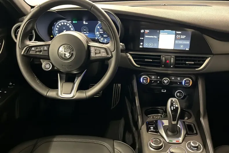 Alfa Romeo Giulia din 2023 cu 9.500 km - oferta ALF199931 - foto 4