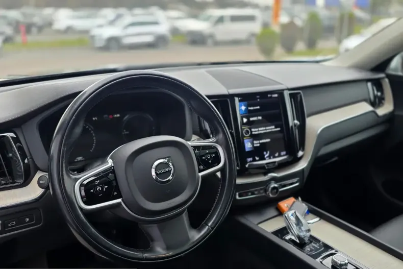Volvo XC60 din 2021 cu 139.887 km - oferta VOL199932 - foto 14