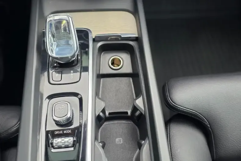 Volvo XC60 din 2021 cu 139.887 km - oferta VOL199932 - foto 34