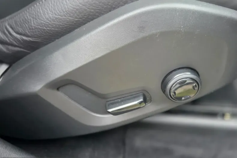 Volvo XC60 din 2021 cu 139.887 km - oferta VOL199932 - foto 38