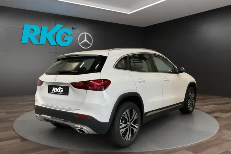 Mercedes-Benz GLA 220 (Clasa GLA) din 2024 cu 3.781 km - oferta MER199940 - foto 4