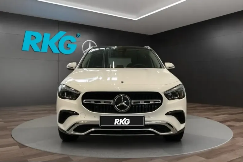 Mercedes-Benz GLA 220 (Clasa GLA) din 2024 cu 3.781 km - oferta MER199940 - foto 5