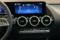 Mercedes-Benz GLA 220 (Clasa GLA) din 2024 cu 3.781 km - oferta MER199940 - foto 12