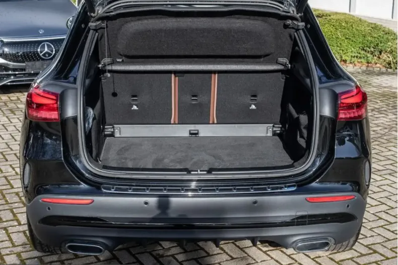 Mercedes-Benz GLA 220 (Clasa GLA) din 2024 cu 17.365 km - oferta MER199944 - foto 5