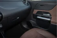 Mercedes-Benz GLA 220 (Clasa GLA) din 2024 cu 17.365 km - oferta MER199944 - foto 17