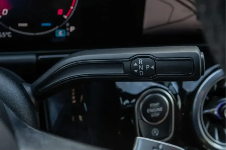 Mercedes-Benz GLA 220 (Clasa GLA) din 2024 cu 17.365 km - oferta MER199944 - foto 21