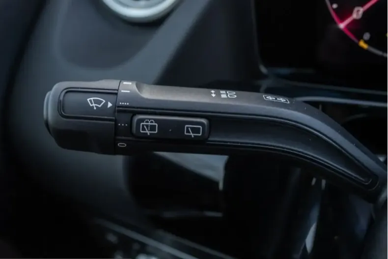 Mercedes-Benz GLA 220 (Clasa GLA) din 2024 cu 17.365 km - oferta MER199944 - foto 22