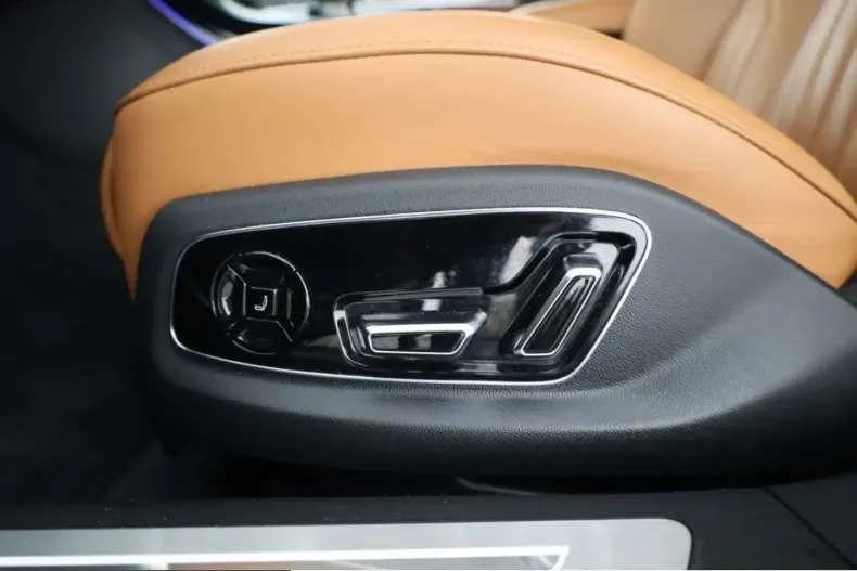 Audi A8 din 2024 cu 48.267 km - oferta AUD199950 - foto 14