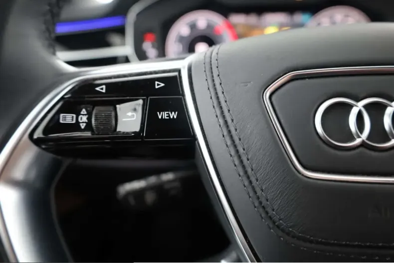 Audi A8 din 2024 cu 48.267 km - oferta AUD199950 - foto 18