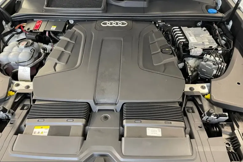 Audi Q8 din 2023 cu 56.600 km - oferta AUD199951 - foto 8