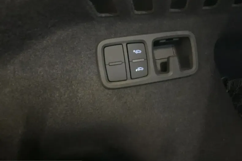 Audi Q8 din 2023 cu 28.050 km - oferta AUD199952 - foto 13