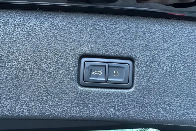 Audi RSQ8 din 2025 cu 38.000 km - oferta AUD199955 - foto 12