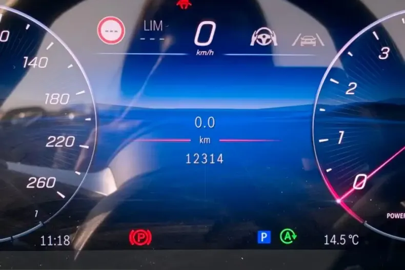 Mercedes-Benz CLE 200 (Clasa CLE) din 2024 cu 12.301 km - oferta MER199961 - foto 17