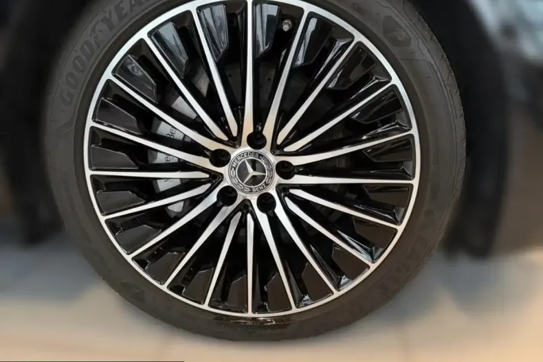 Mercedes-Benz CLE 220 (Clasa CLE) din 2024 cu 17.000 km - oferta MER199965 - foto 6