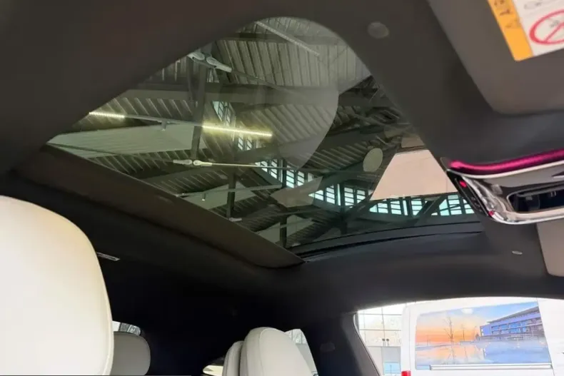 Mercedes-Benz CLE 220 (Clasa CLE) din 2024 cu 17.000 km - oferta MER199965 - foto 10